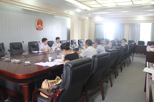 政府領(lǐng)導(dǎo)、企業(yè)代表參加了崇禮新城投資合作協(xié)議討論會(huì)(圖1) 政府領(lǐng)導(dǎo)、企業(yè)代表參加了崇禮新城投資合作協(xié)議討論會(huì)(圖1)