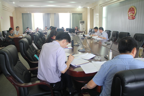 政府領(lǐng)導(dǎo)、企業(yè)代表參加了崇禮新城投資合作協(xié)議討論會(huì)(圖2) 政府領(lǐng)導(dǎo)、企業(yè)代表參加了崇禮新城投資合作協(xié)議討論會(huì)(圖2)